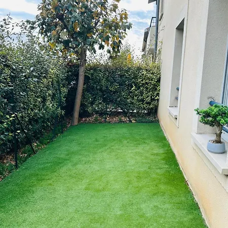 Apartment T2 Avec Piscine & Parking Proche Cite Medievale